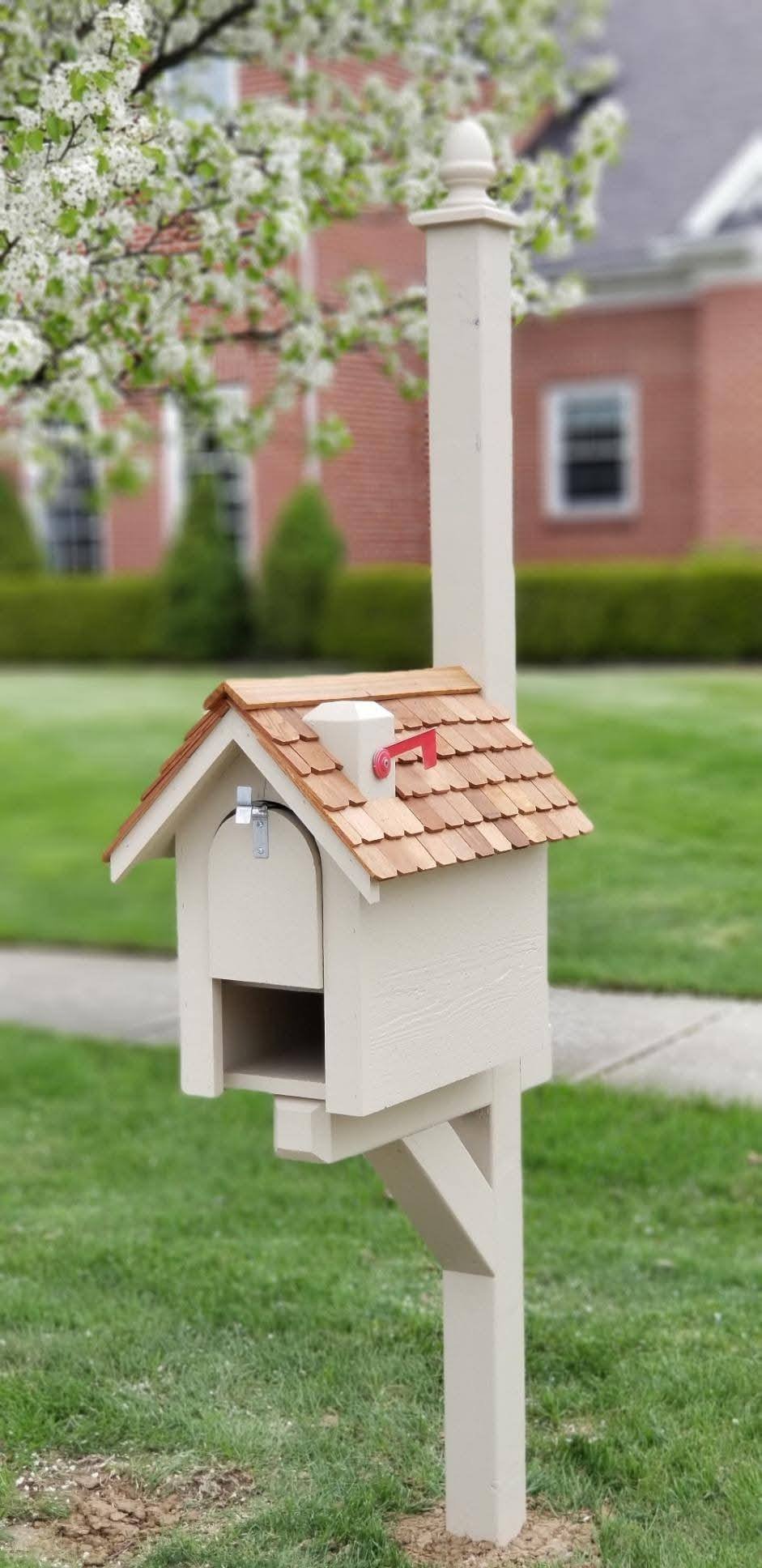 Cedar mailbox photo