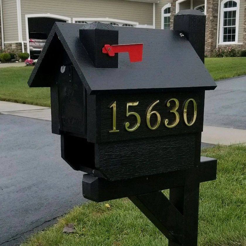 Cedar mailbox photo