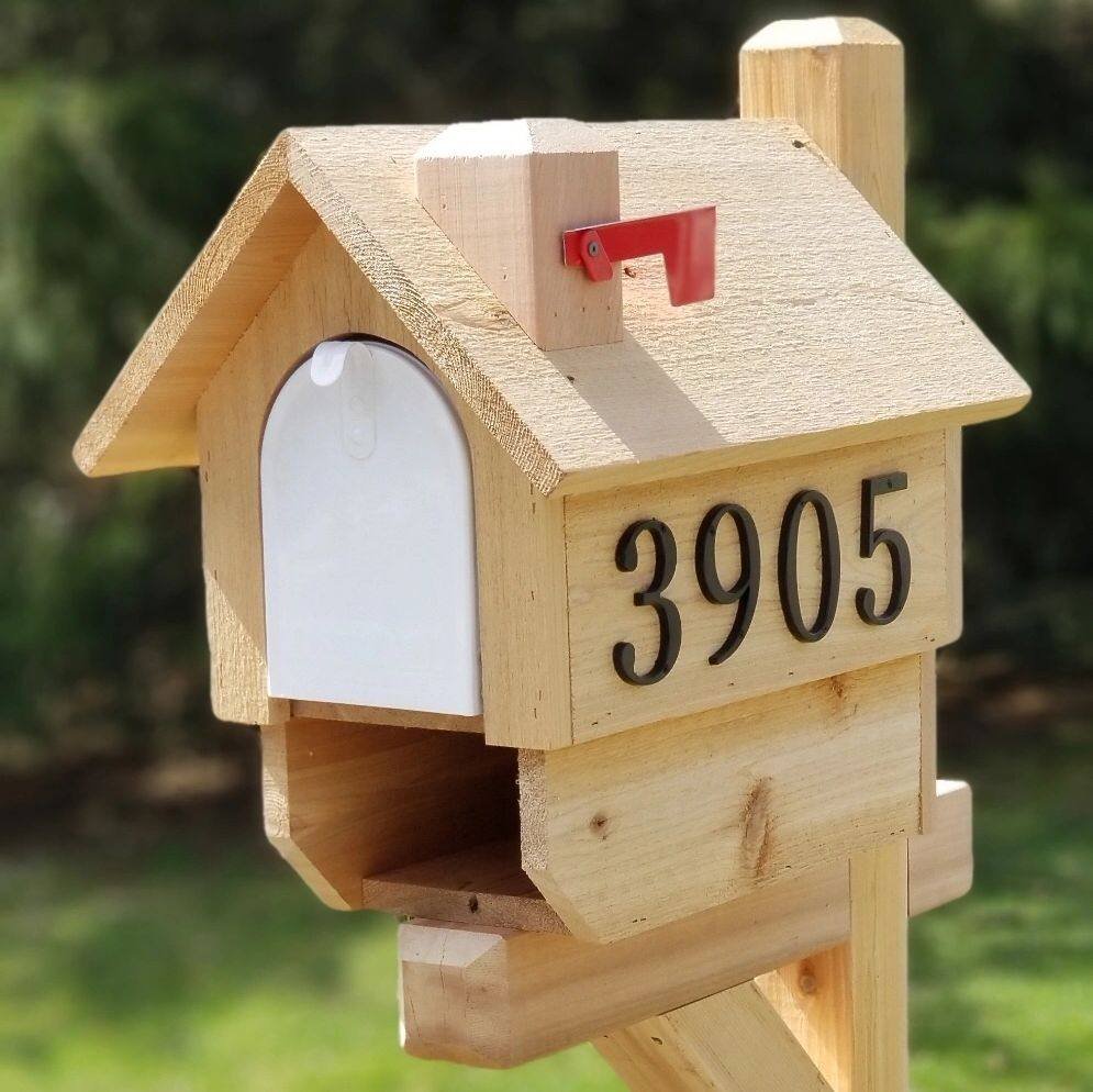 Cedar mailbox photo